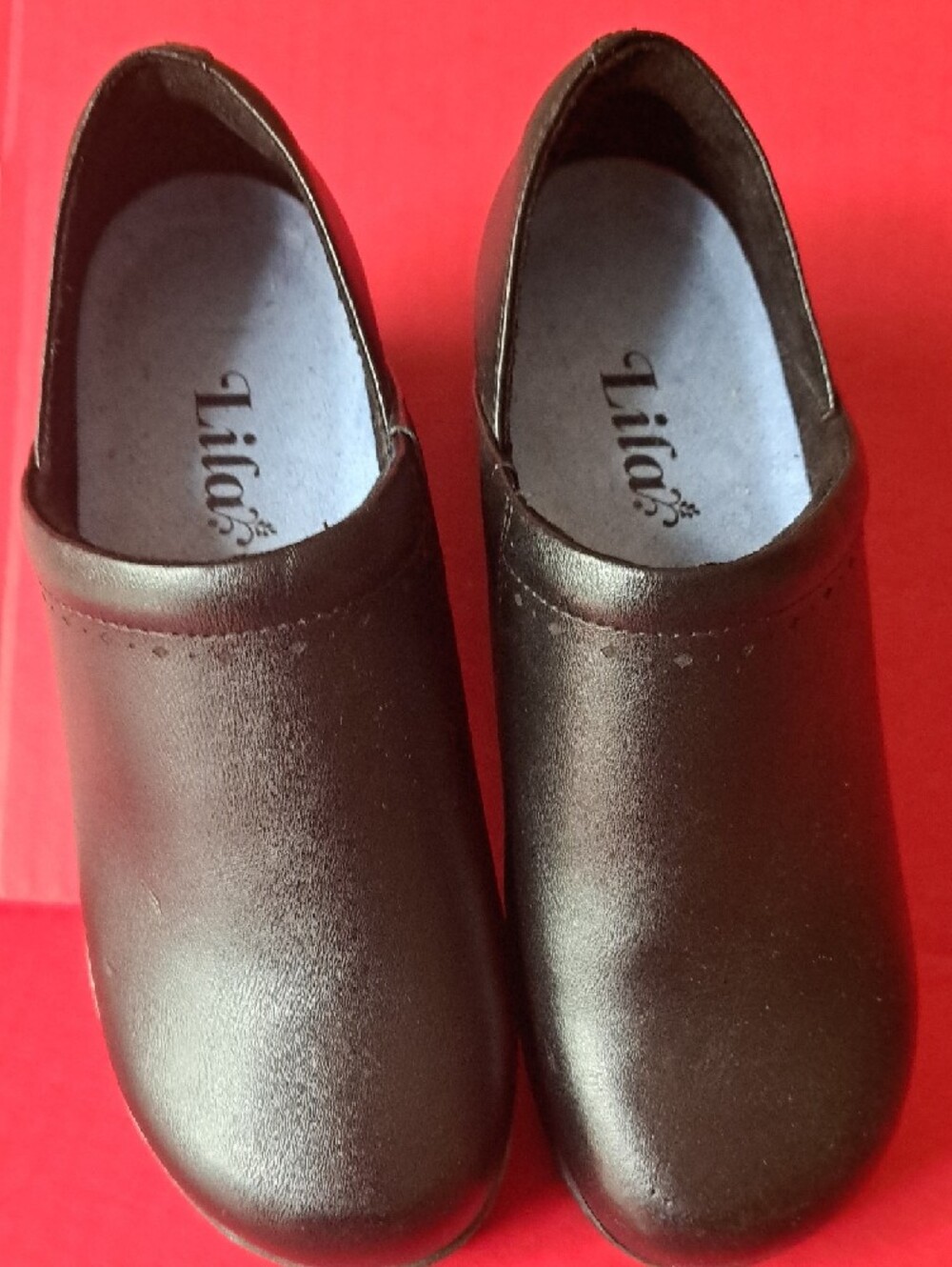 Lila Black Slip-On Platform Mules